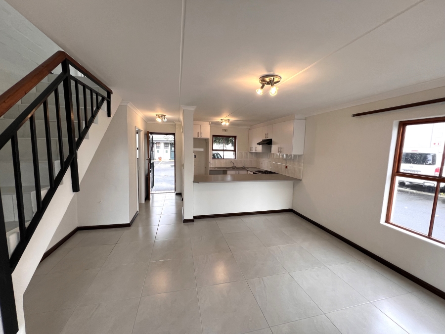 To Let 2 Bedroom Property for Rent in Parklands Western Cape